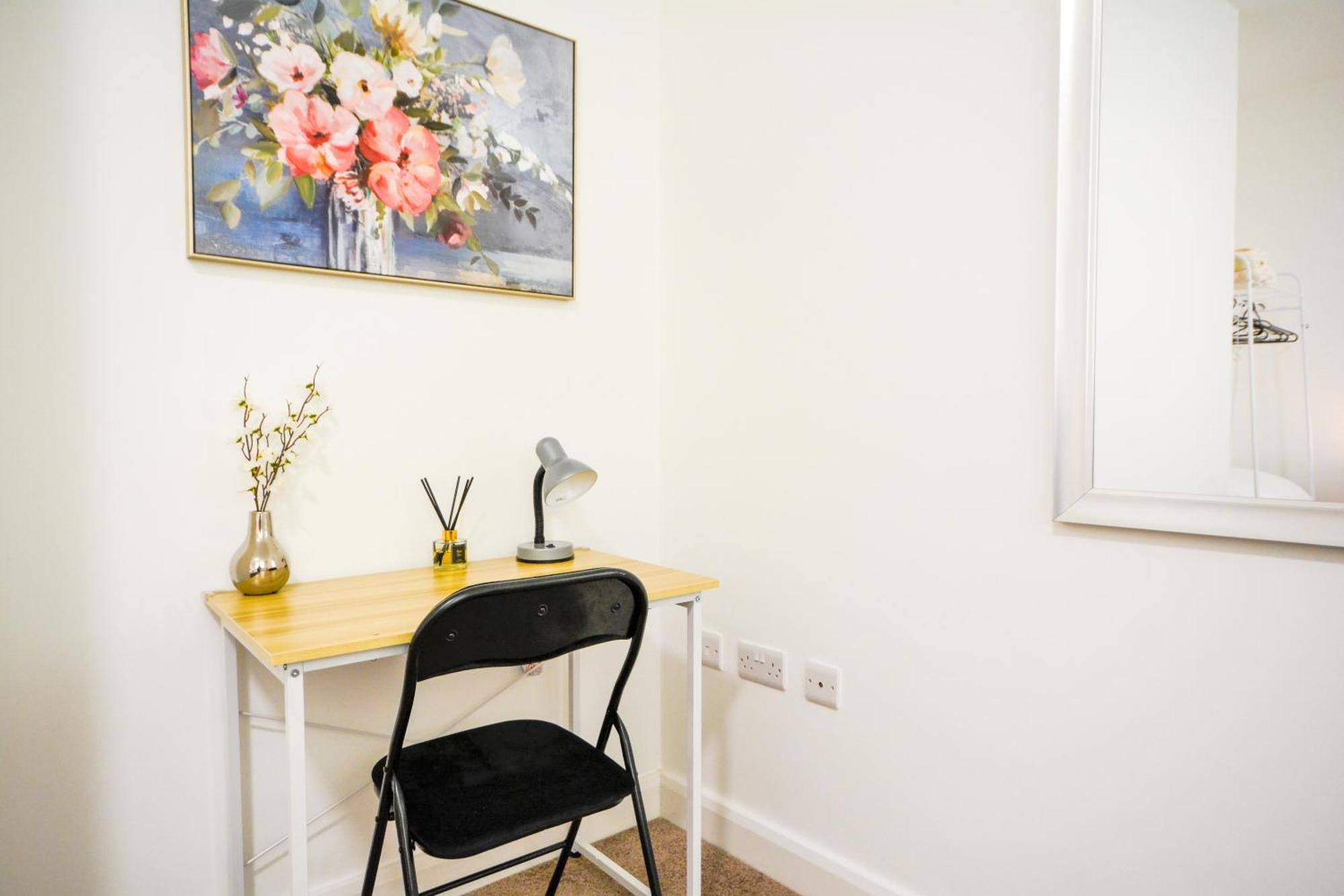 Stylish Suite With Free Parking Manchester Eksteriør bilde