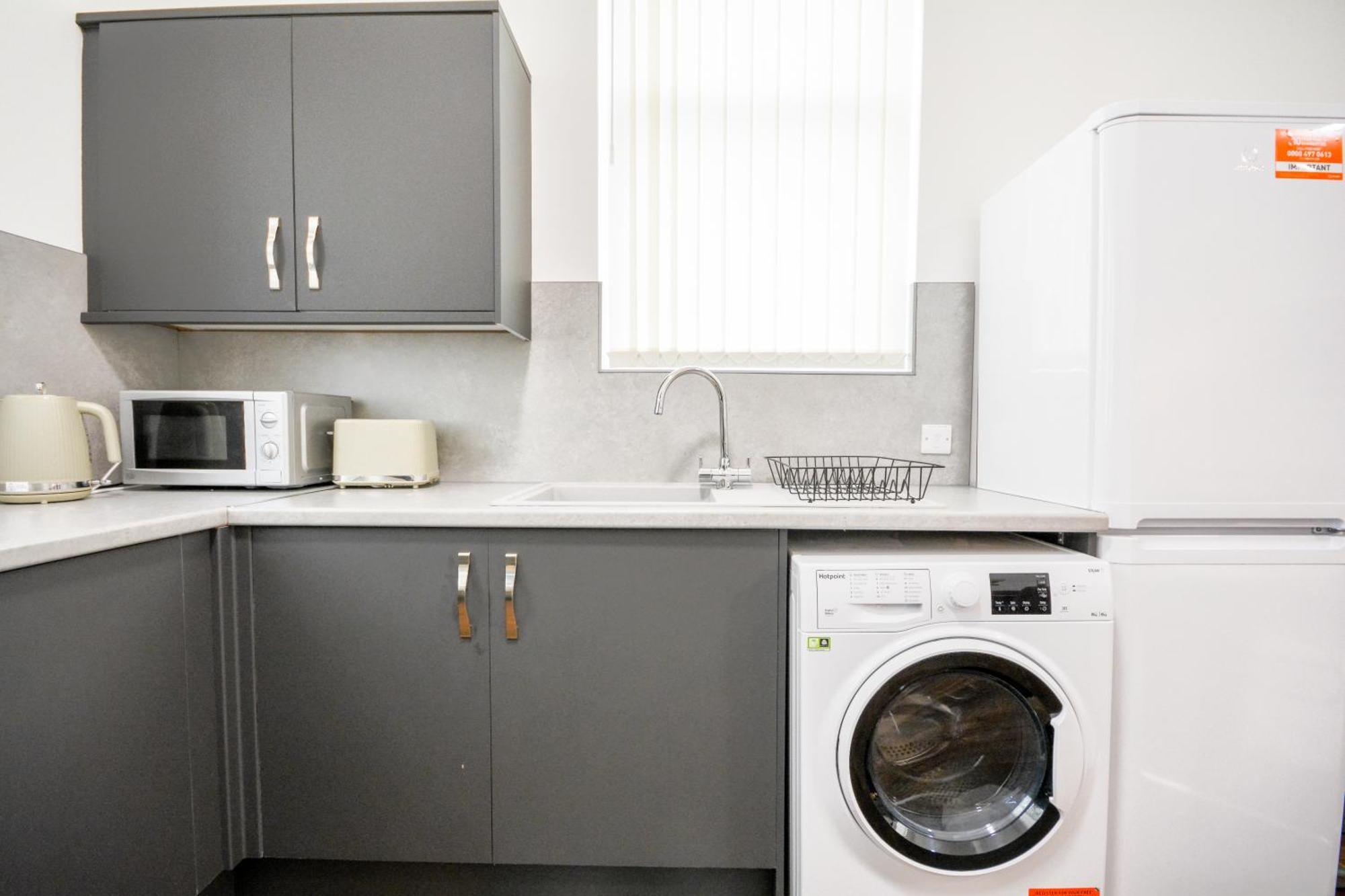 Stylish Suite With Free Parking Manchester Eksteriør bilde