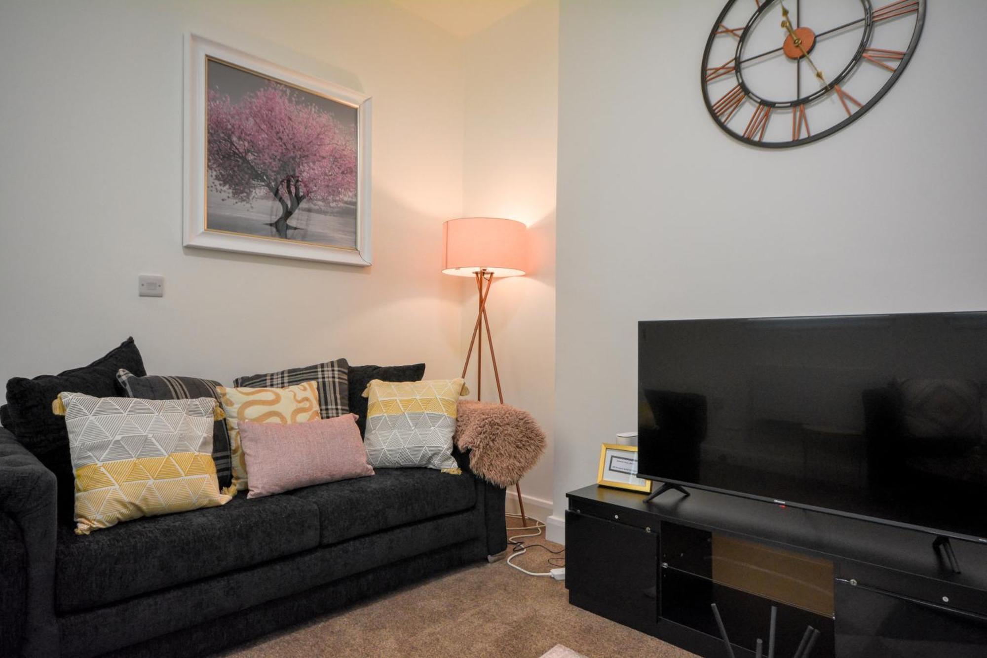 Stylish Suite With Free Parking Manchester Eksteriør bilde