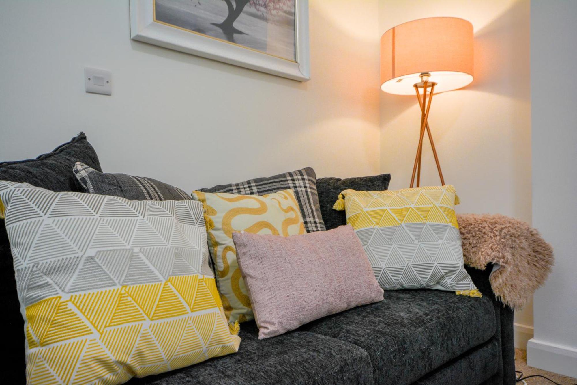 Stylish Suite With Free Parking Manchester Eksteriør bilde